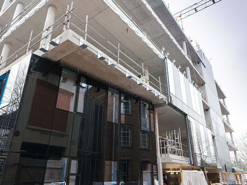 The Beecroft Building under construction.