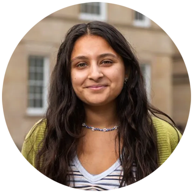 Portrait photo of Arisa Loomba, DPhil in History, Baillie Gifford and Arts and Humanities Research Council